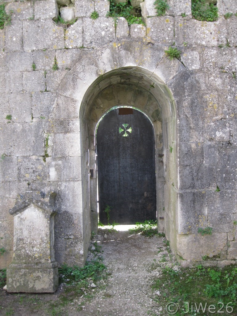 Ruines de l'église Notre-Dame-la-Brune _XIIe siècle