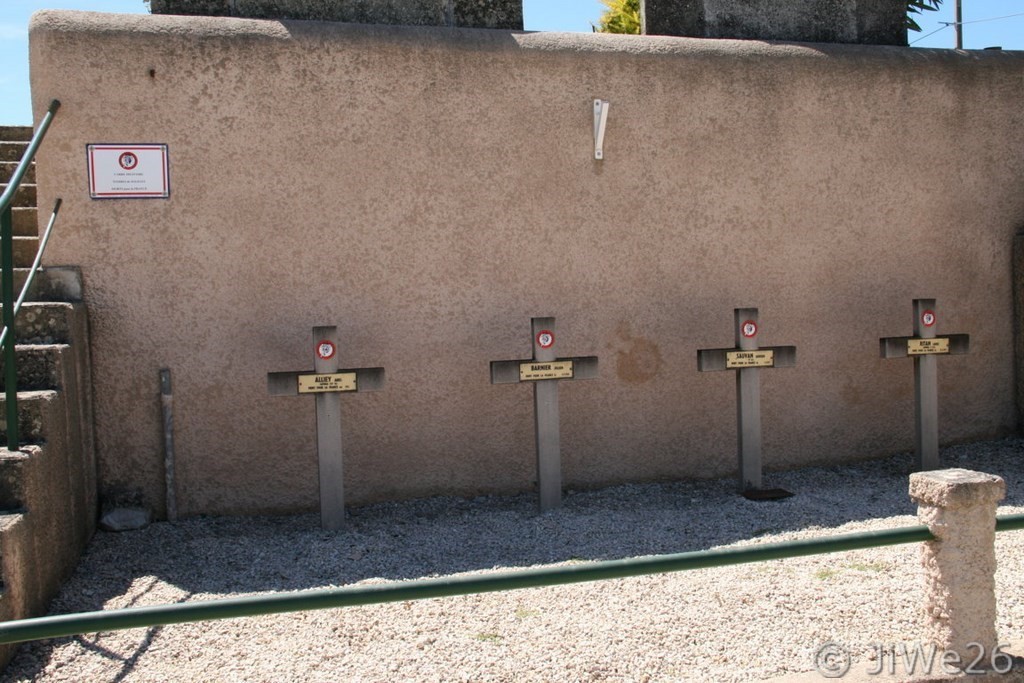 Carré militaire -Tombes de Soldats morts pour la France 14-18