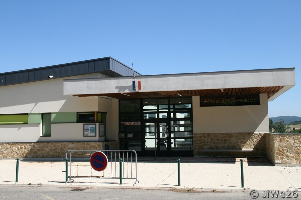 L'école des 3 vallées, inaugurée en 1994