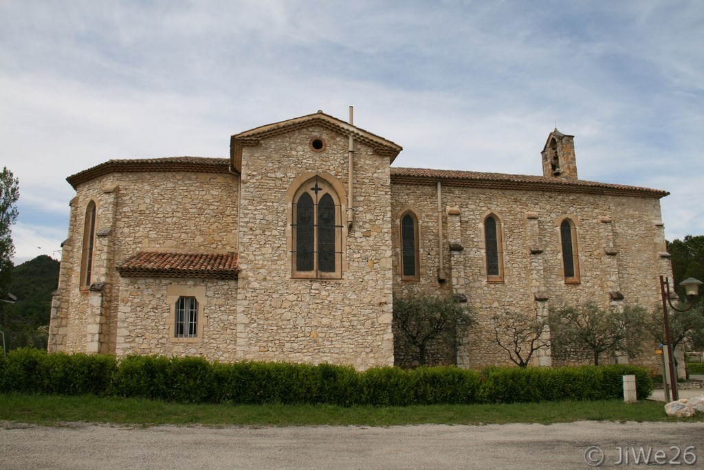 L'Eglise paroissiale vue latérale gauche