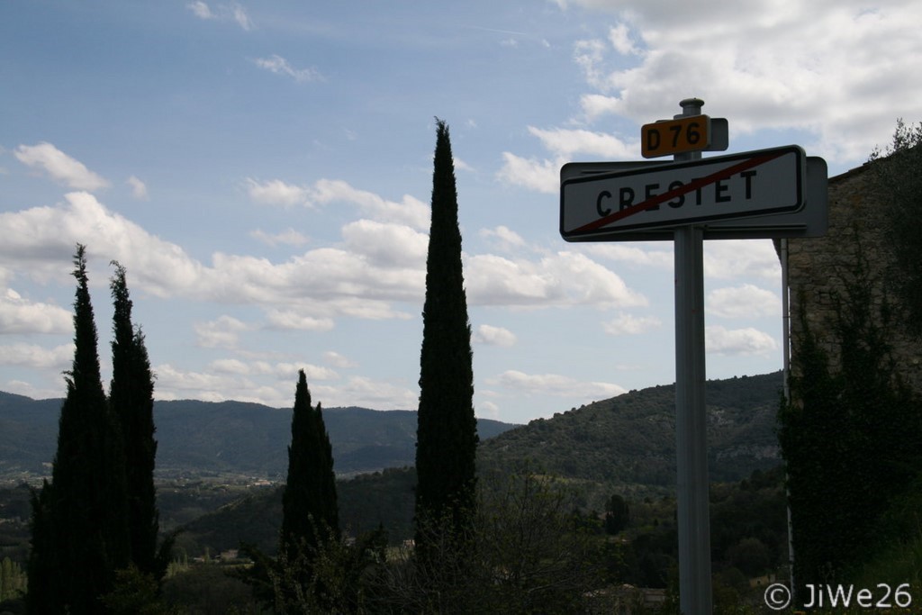 Voilà, nous quittons ce vieux village médiéval très charmant mais aussi très fatigant, 