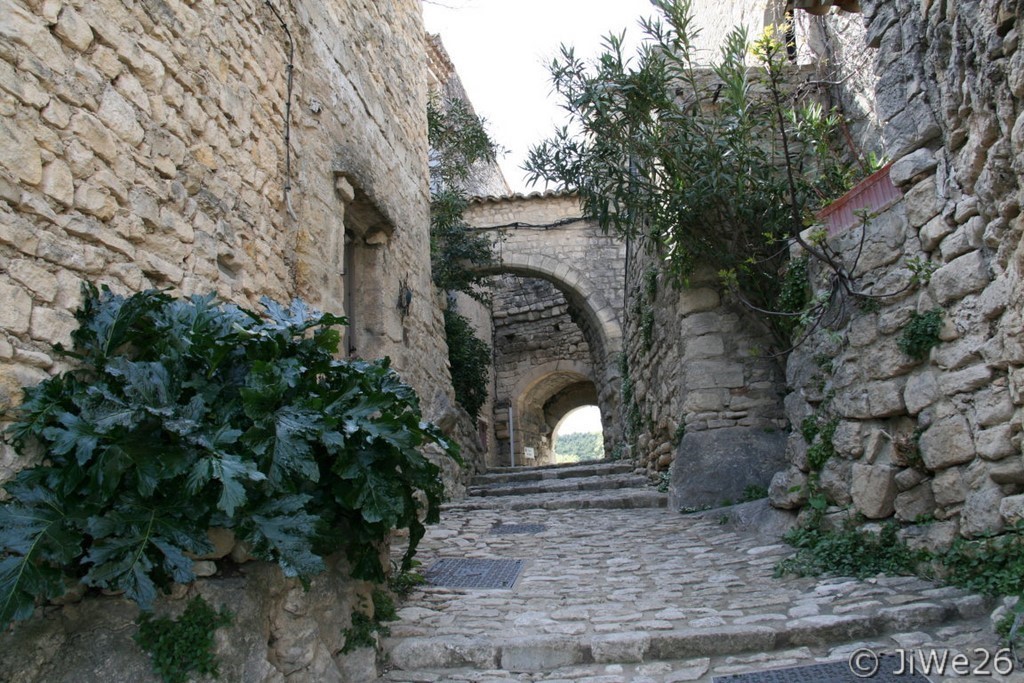 Ruelles caladées et escarpées