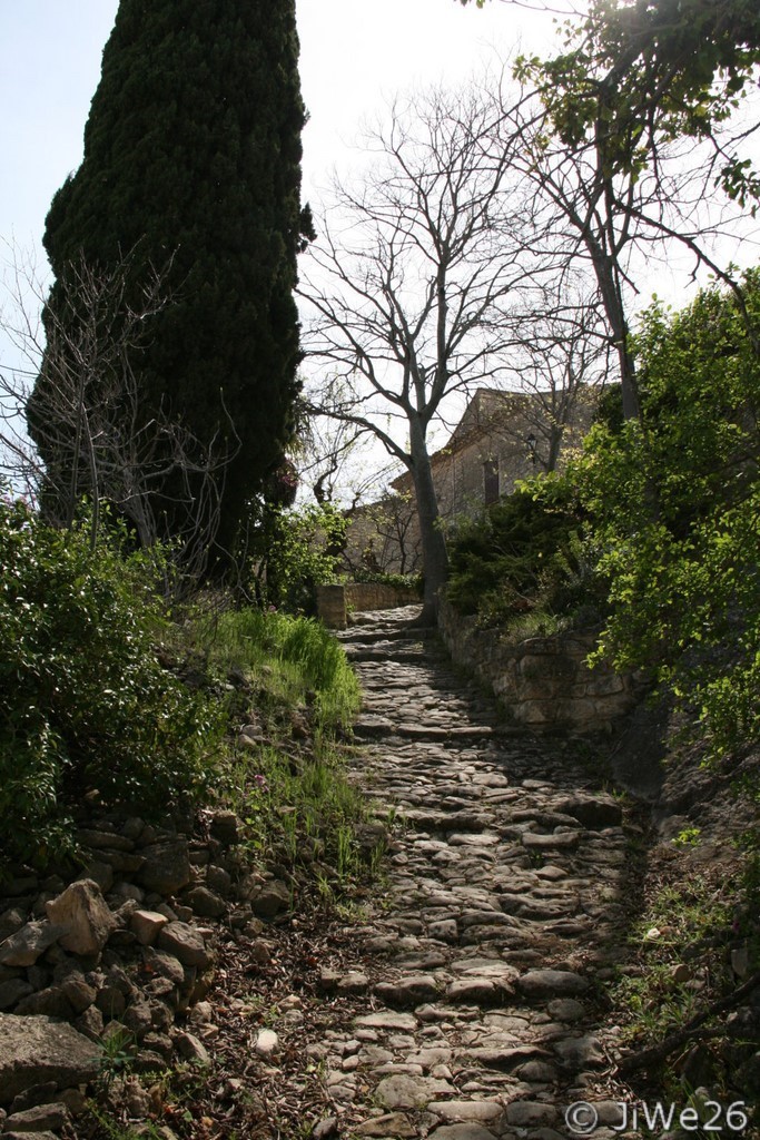 Crestet, village médiéval