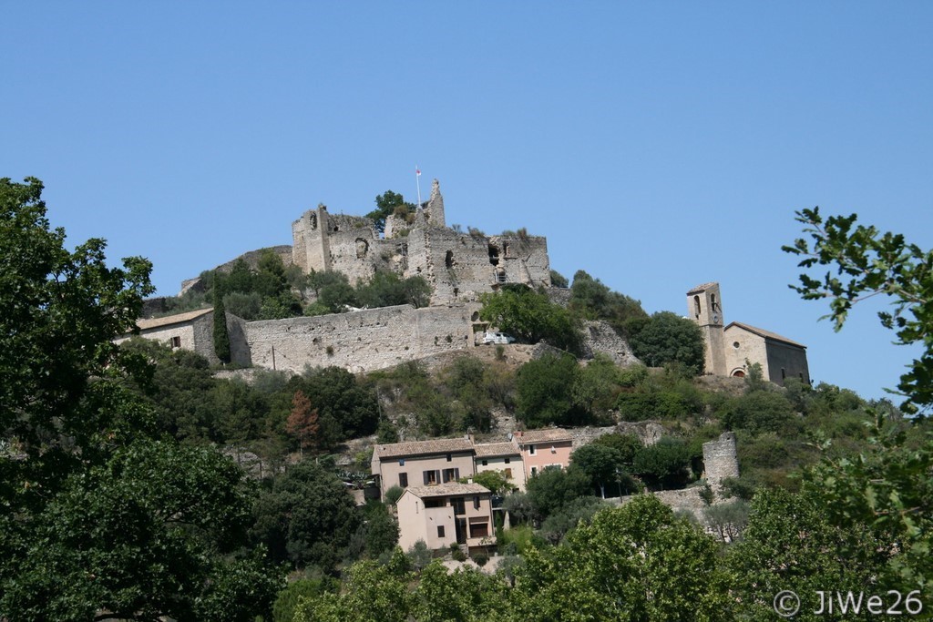 Le château vu depuis ND de la Salette