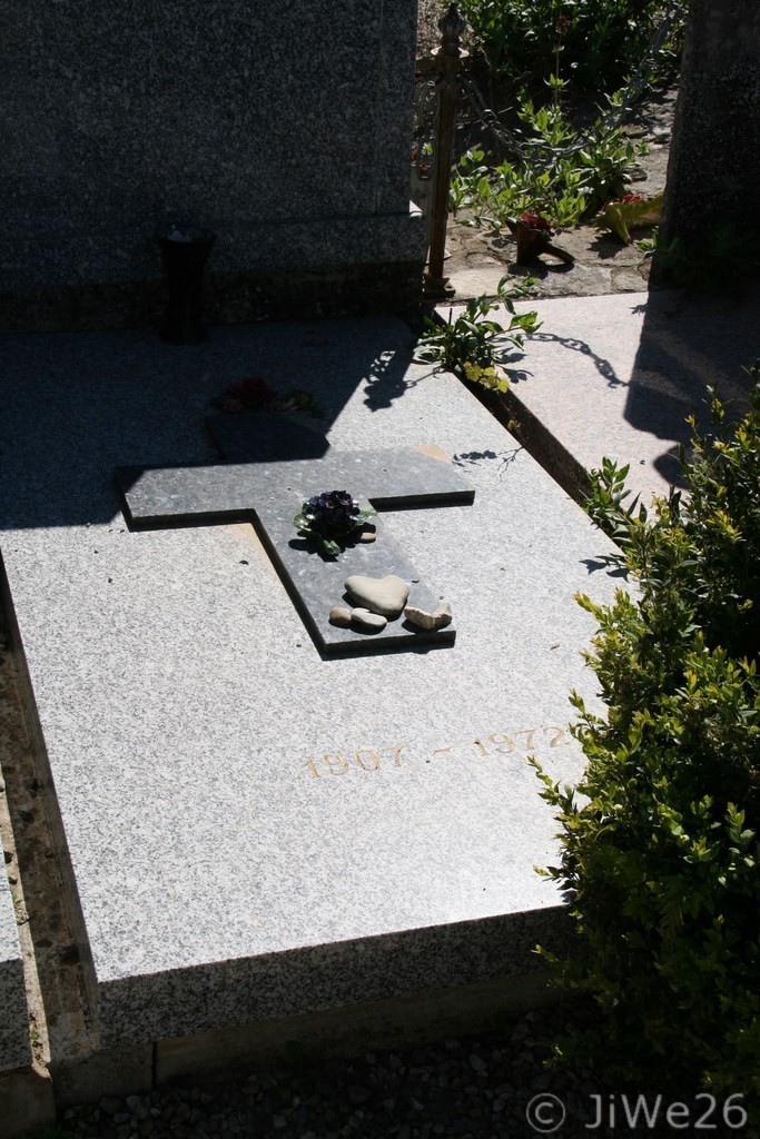 La sépulture où fut inhumée en 1972, Violette Leduc