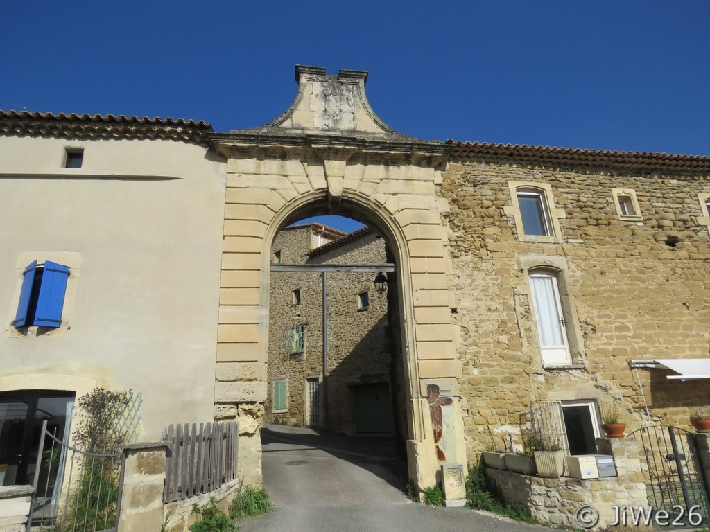 Une des portes d'entrée de la vieille ville