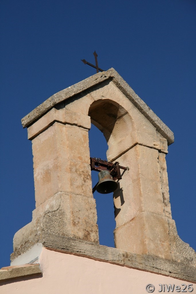 Le clocher de la chapelle construite en 1820 sur les ruines de l'oratoire construit en 1756 et démoli en 1817