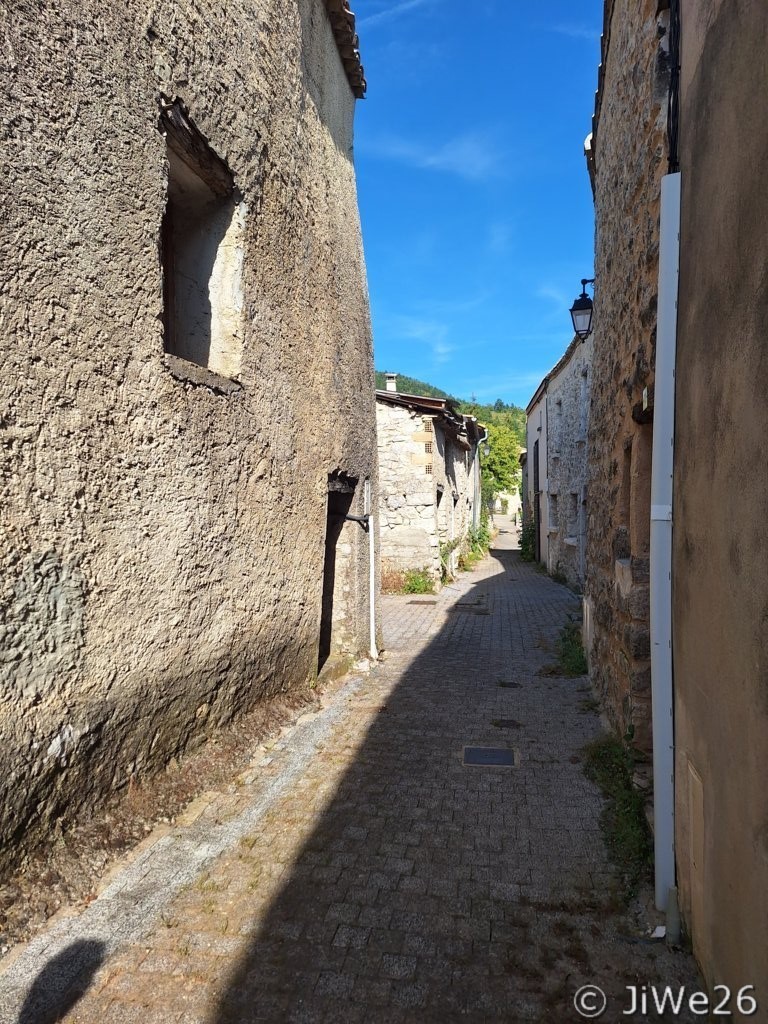 Très agréable ruelle ombragée