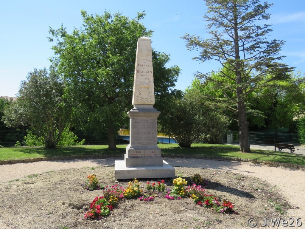 Monument à la mémoire des enfants morts de Beaumes 1870/71, 1914/18 et 1939/40