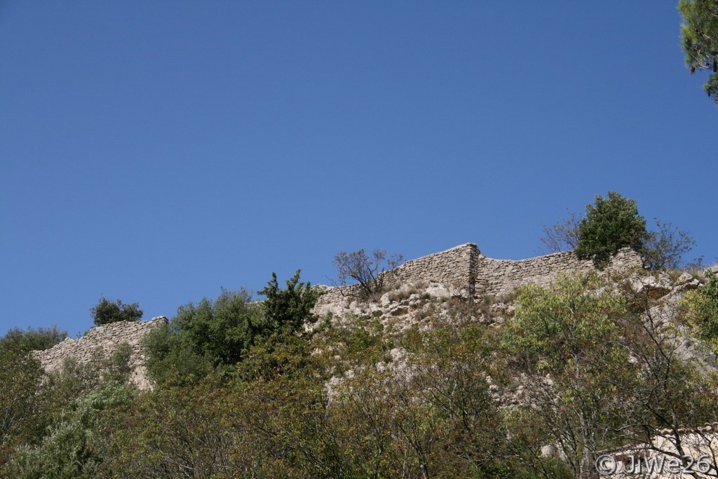 Les remparts, vestiges du château