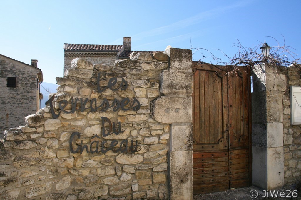 Entrée du restaurant "Les Terrasses du Château"