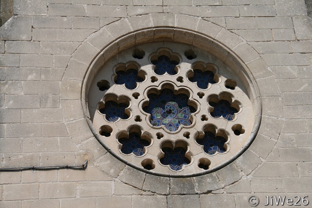 Rosace en façade de l'église