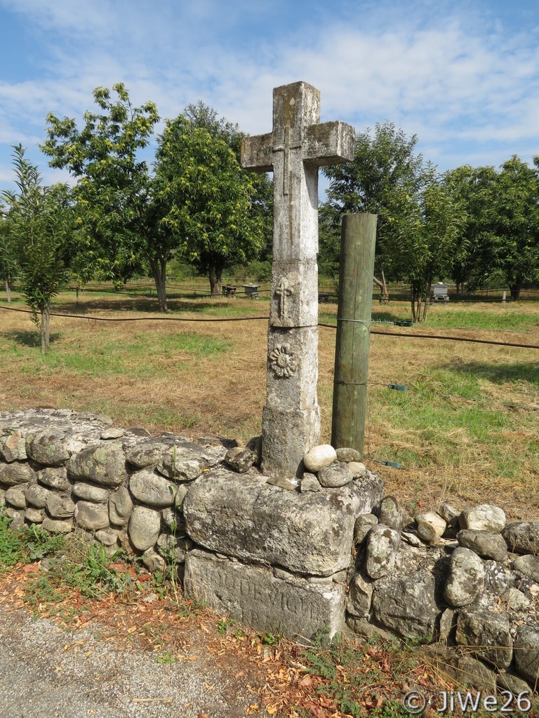 Une croix datant de 1850