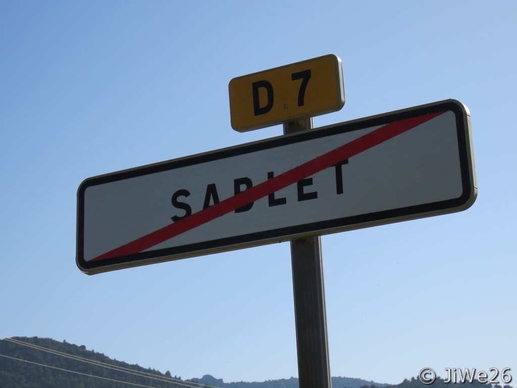 Sablet sortie village