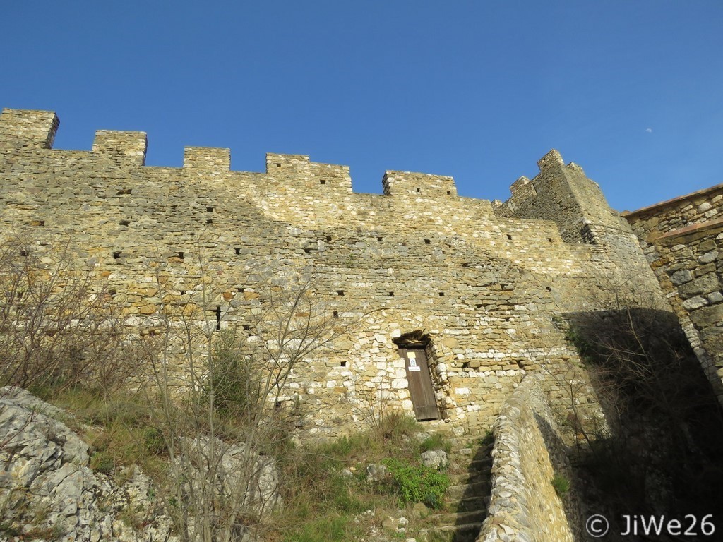 Les remparts du château