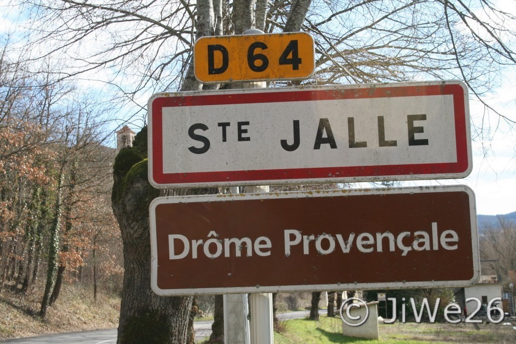 Bienvenue à Sainte-Jalle, situé à 18 km de Nyons