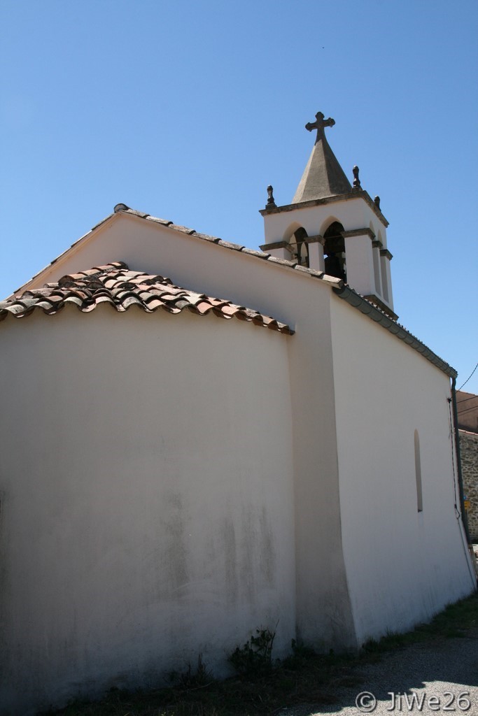L'arrière de l'église, en cul-de-four