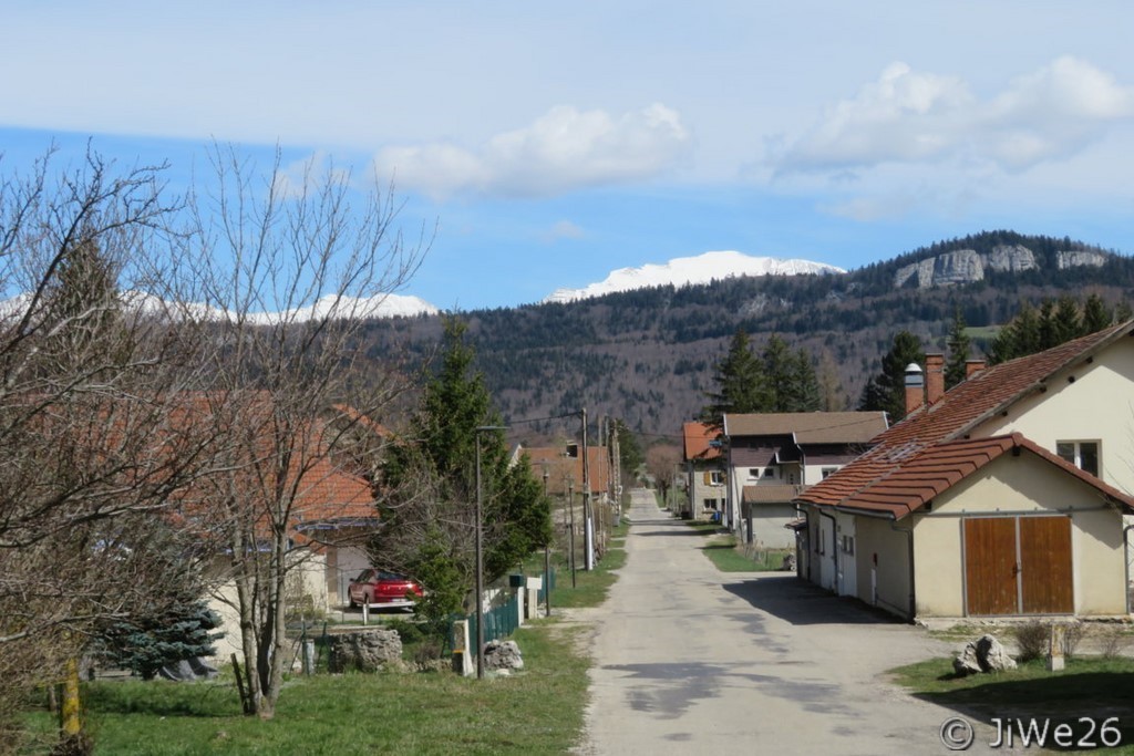 Une des rues du village