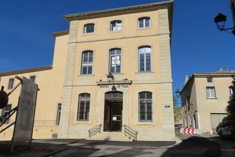 Hôtel de ville situé Place du Général de Gaulle