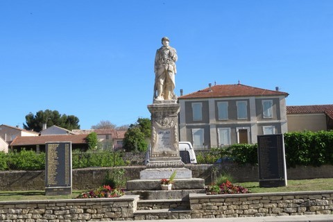 Monument aux Morts de 1914-1918 réalisé en 1921