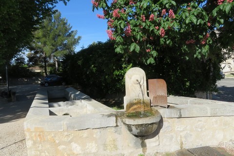 Lavoir et fontaine