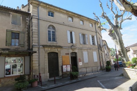 Hôtel Dieu construit en 1745 pour remplacer l'ancien hôpital vétuste et trop petit