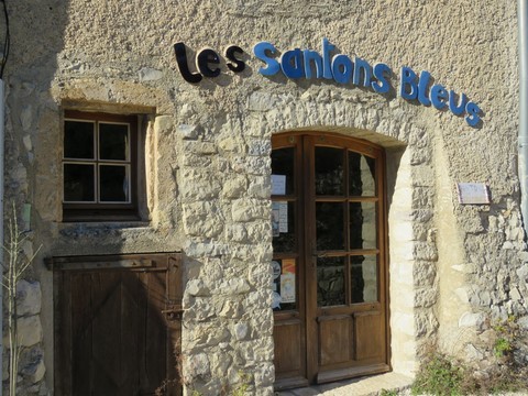 Atelier de création artisanale de santons de Véronique Dornier "Les Santons bleus"