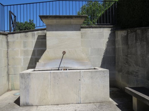 La fontaine restaurée