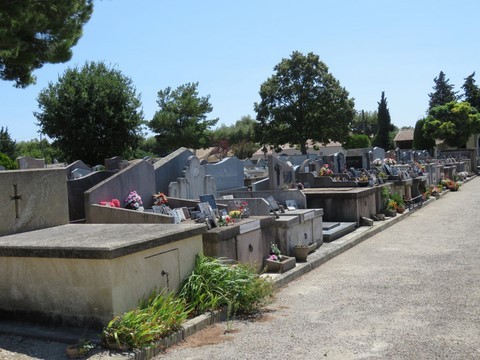 Vue partielle du cimetière