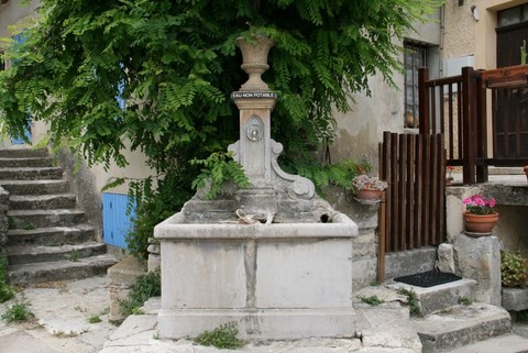 La fontaine publique
