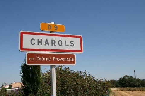 Bienvenue à Charols, petite commune de Drôme Provençale