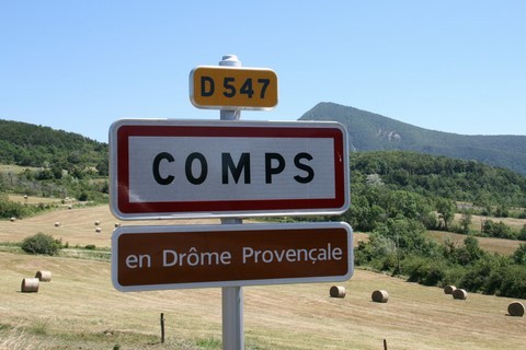 Bienvenue à Comps, petite commune de Drôme Provençale