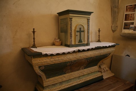 L'ancien autel en bois