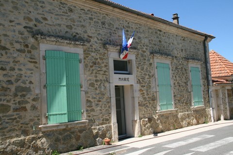 La mairie de Eyzahut