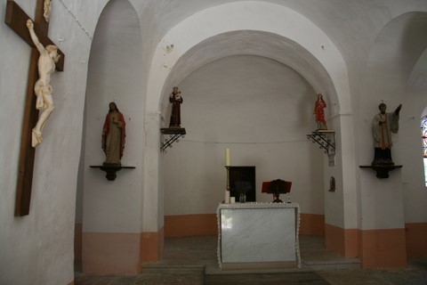 Intérieur de l'église de l'Exaltation de la Sainte-Croix