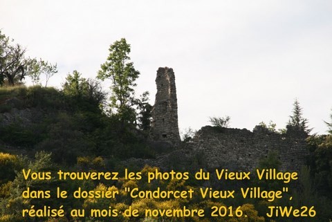 Les ruines du Vieux Village Vues d'en bas