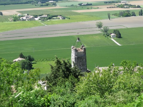 Panorama sur le beffroi et la vallée du Rhône