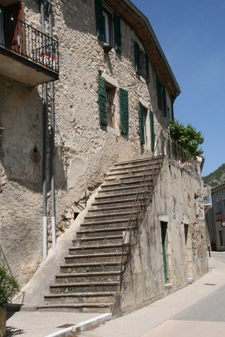 Ancienne demeure de la Grand Rue avec son escalier imposant