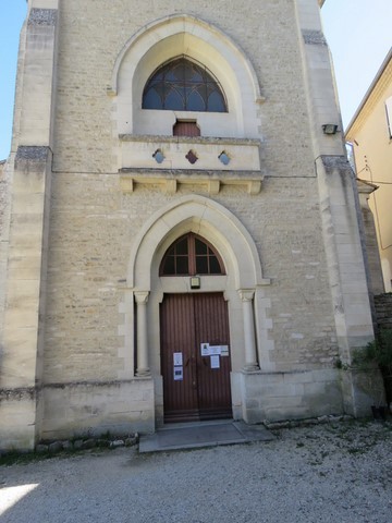 Entrée de l'église de Saint-Gens