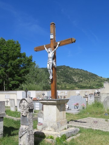 Croix du cimetière de 1840 (inscription sur le socle MD MDCCCXXXX)
