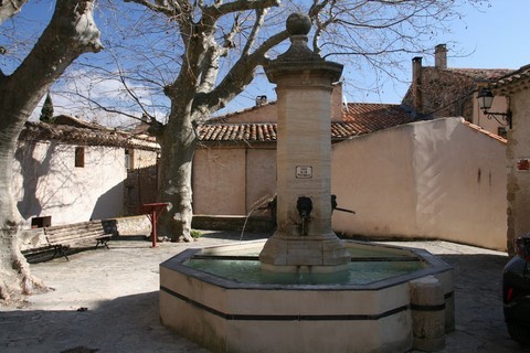 La grande fontaine place Piquet