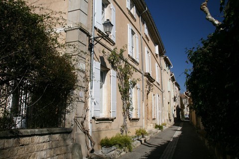 Majestueuse demeure ancienne appelée "La demeure" située rue Saint Denis