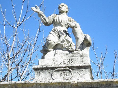 Statue de Saint-Gens de 1876, restaurée en mars 1995 par la confrérie de St-Gens et la commune de Beaucet