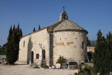 Le Pègue_La chapelle entourée de son cimetière