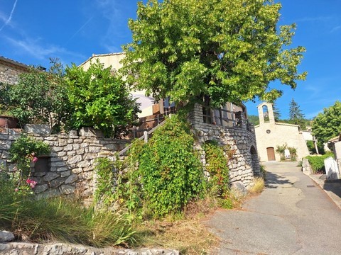 La montée vers l'église