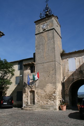 La Tour de l'Horloge, reconstruite à la fin du XVIe siècle