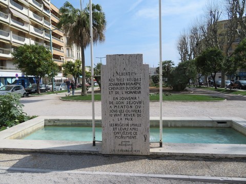 Monument en hommage au Roi Albert 1er, élevé par les Belges de la ville en février 1935