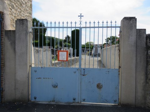 Le portail du cimetière