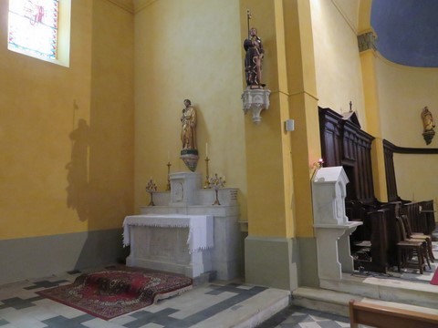 La chapelle rayonnante gauche