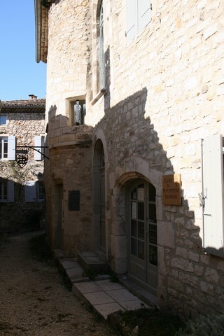 Le Musée du protestantisme dauphinois est installé dans une ancienne demeure particulière qui date du 14ème siècle.